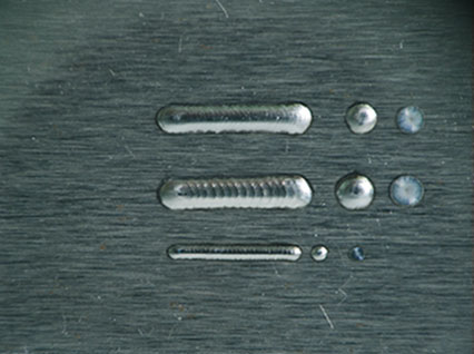 <a href='http://m.kmkhzl.com/product/3.htm' class='text_a'>模具激光焊機</a>修復(fù)鏡面模具效果